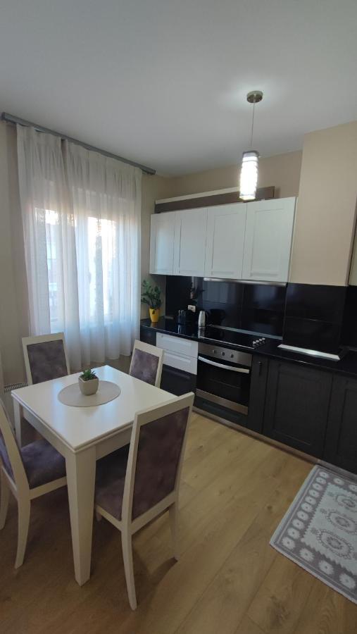 Tirana Apartment Bagian luar foto